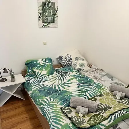 Meszlenyi Apartman I *